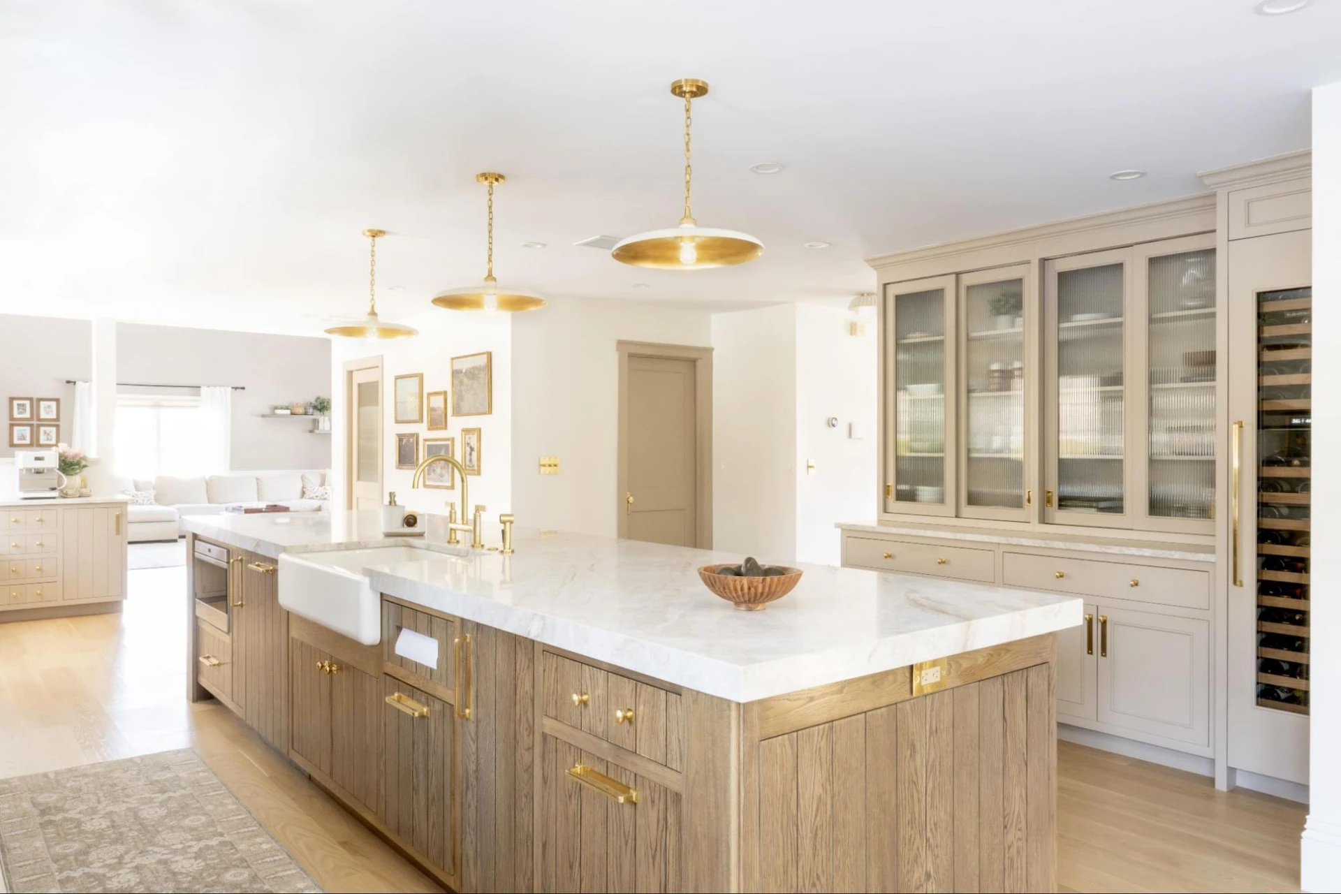 example of kitchen renovation in reading by MBA Builders showing a bright, new modern kitchen 